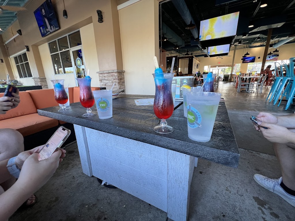 Island Wing Company - Rolling Oaks | restaurant | 3267 Rolling Oaks Blvd, Kissimmee, FL 34747, USA | 4072501180 OR +1 407-250-1180