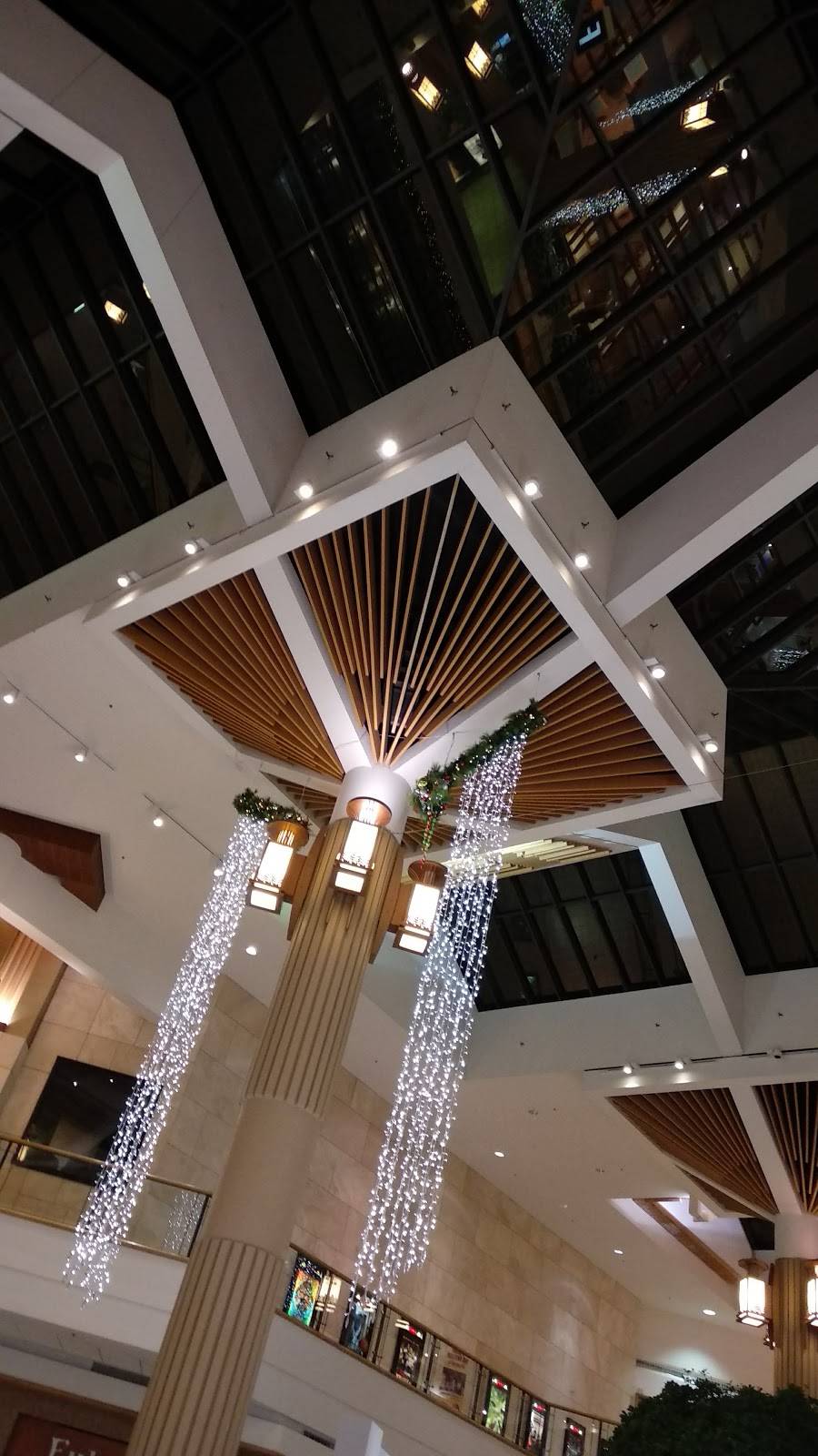 Century Stratford Square | meal takeaway | 804 Stratford Dr, Bloomingdale, IL 60108, USA | 6308930271 OR +1 630-893-0271