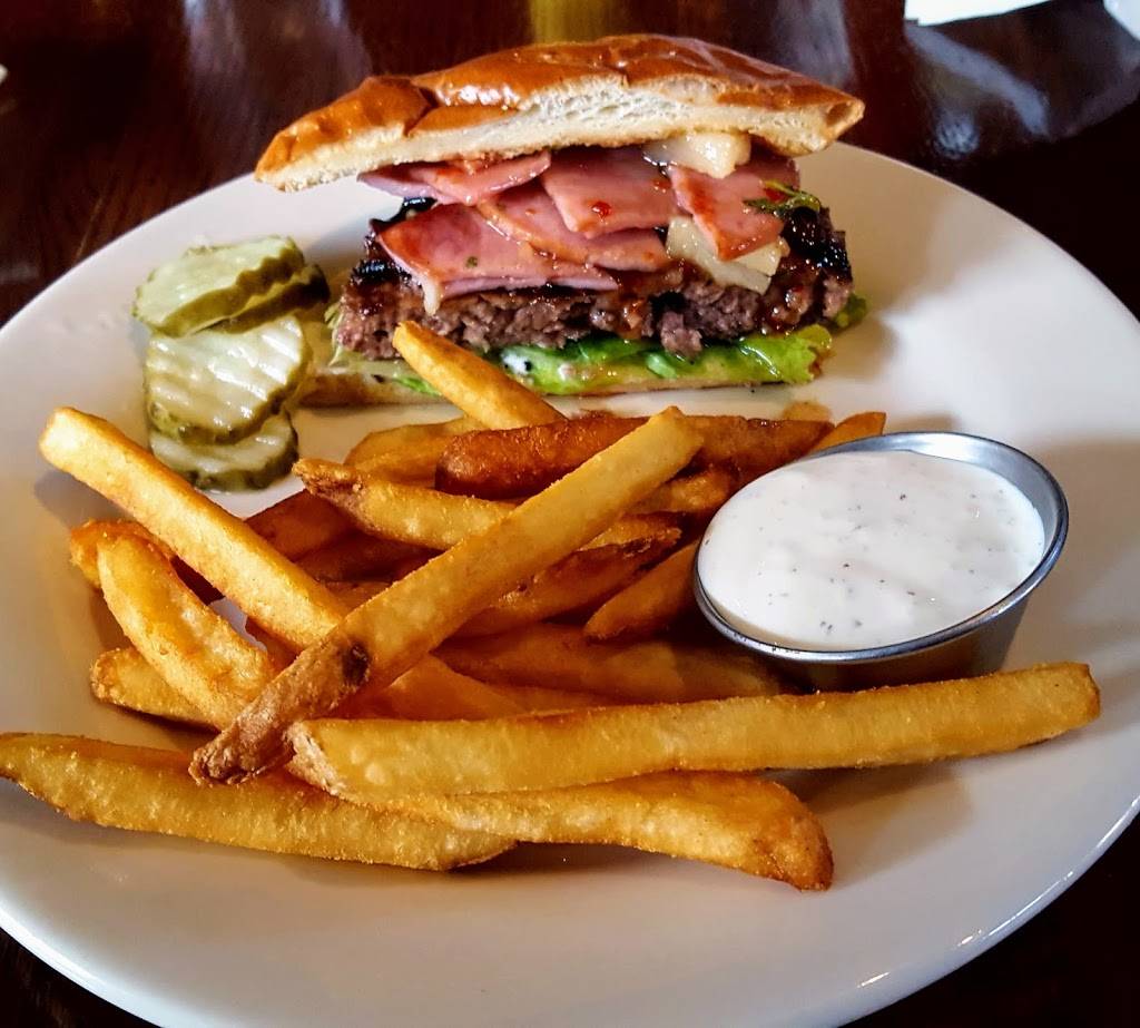 Old Chicago | restaurant | 3030 Utica Ridge Rd, Bettendorf, IA 52722, USA | 5633559494 OR +1 563-355-9494