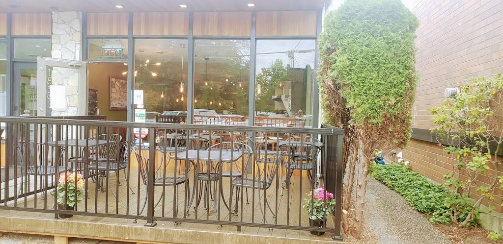 Bamboo Thai Cuisine | restaurant | 1841 42nd Ave E, Seattle, WA 98112, USA | 2063246467 OR +1 206-324-6467