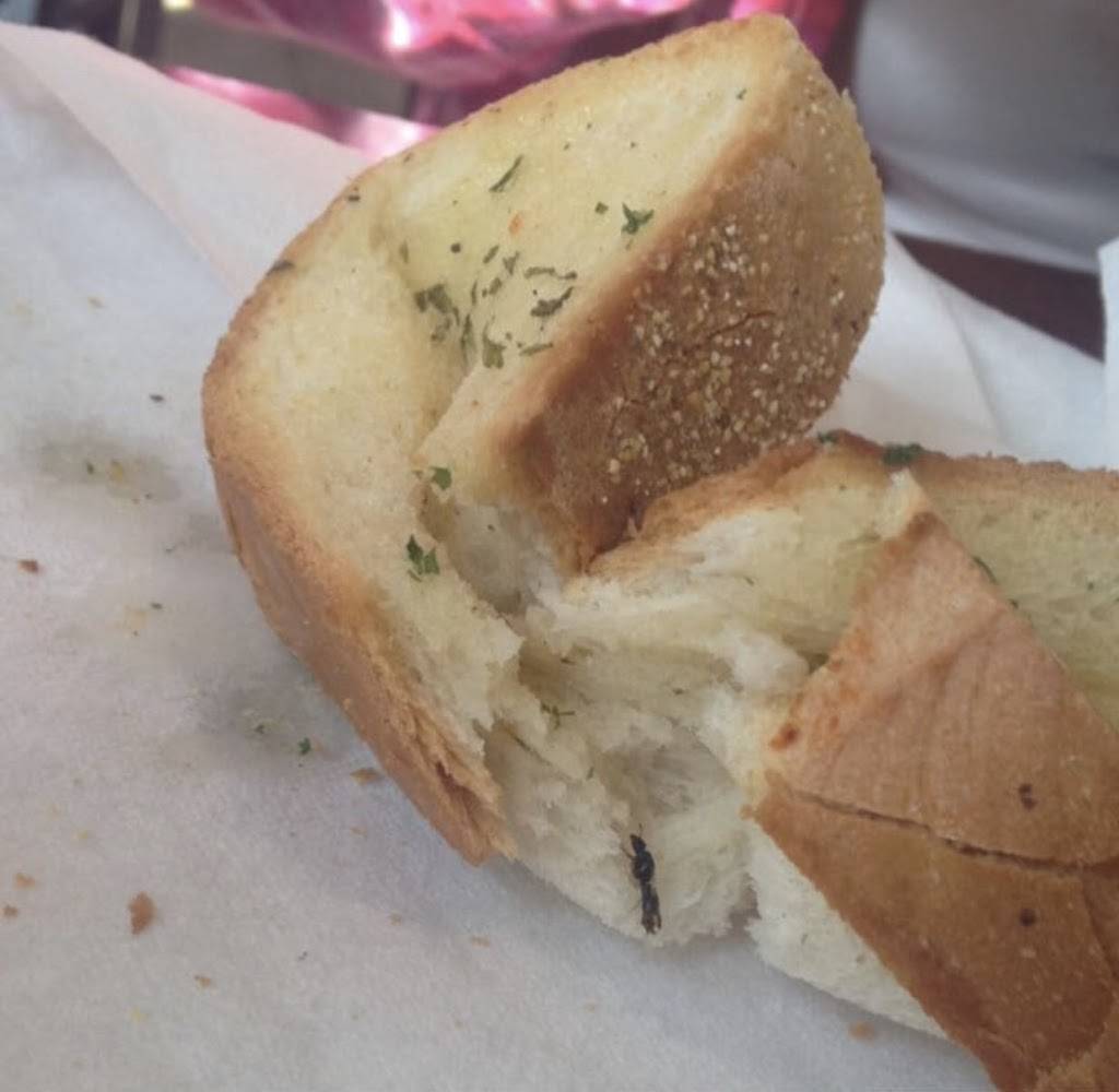 Armandos Pizza - Essex | meal delivery | 325 Talbot St N, Essex, ON N8M 2W3, Canada | 5197768333 OR +1 519-776-8333