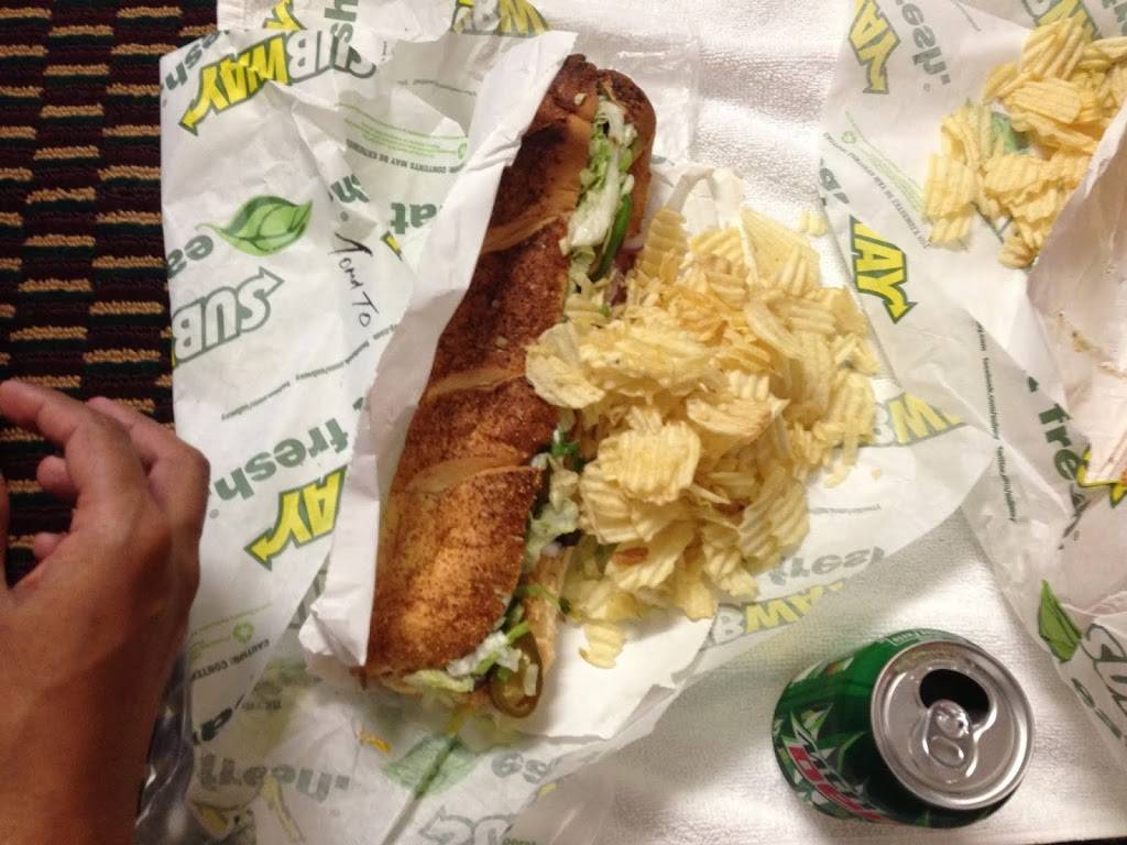 Subway Restaurants | restaurant | 1718 Reisterstown Rd, Pikesville, MD 21208, USA | 4105801133 OR +1 410-580-1133