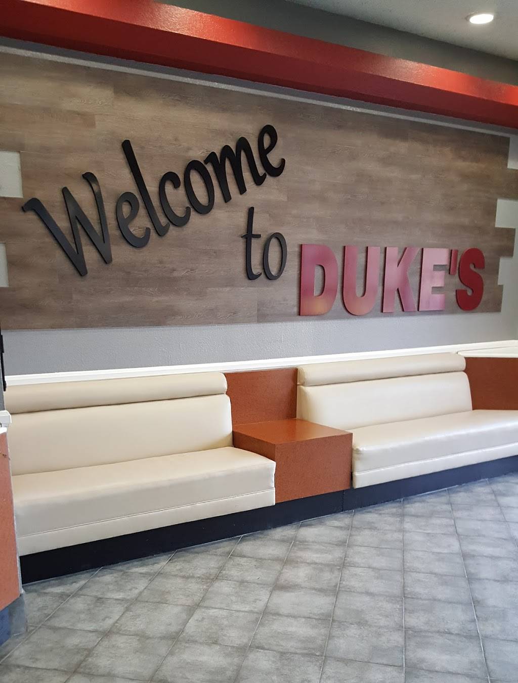 Dukes Cafe | restaurant | 2099 E Orangethorpe Ave, Placentia, CA 92870, USA | 7149837056 OR +1 714-983-7056