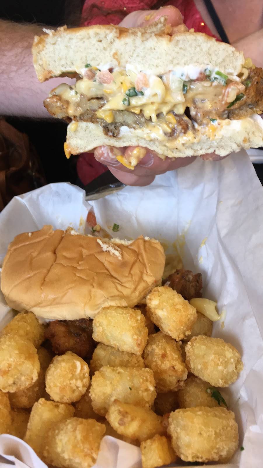 Da Munchies | restaurant | 4121 N Westmoreland Rd, Dallas, TX 75212, USA | 2148287097 OR +1 214-828-7097