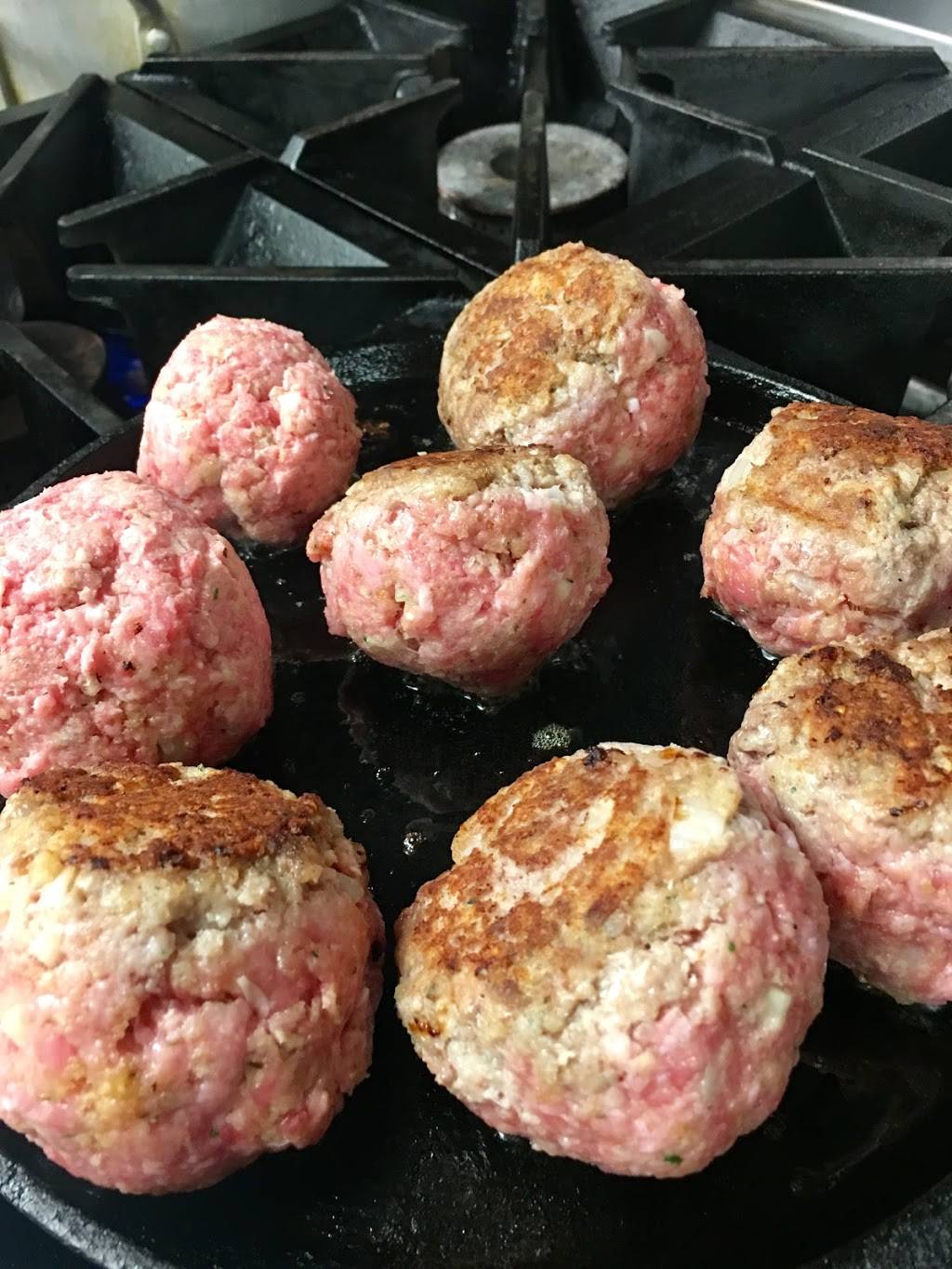 GoGo on the Ocean | restaurant | 561 Shirley St, Winthrop, MA 02152, USA | 6178468866 OR +1 617-846-8866