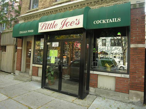 Little Joes | night club | 1041 W Taylor St, Chicago, IL 60607, USA | 3122434233 OR +1 312-243-4233