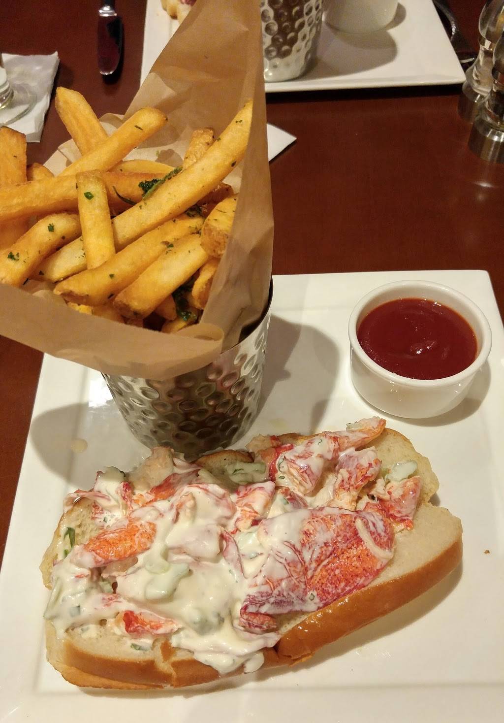 The Pub by Wegmans | restaurant | 100 Wegmans Way, Charlottesville, VA 22902, USA | 4345293265 OR +1 434-529-3265