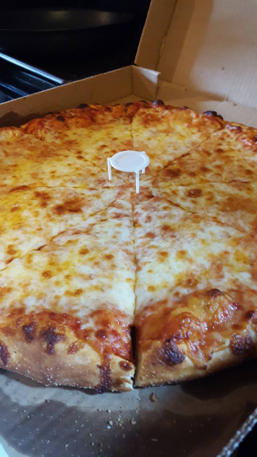 Molinaras N.Y. Pizza & Caffe | restaurant | 2776 Sheridan Dr, Tonawanda, NY 14150, USA | 7164469026 OR +1 716-446-9026