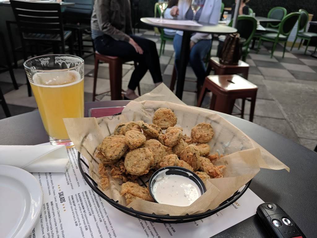 Gibson | restaurant | 11318 N Community House Rd #200, Charlotte, NC 28277, USA | 7048175554 OR +1 704-817-5554