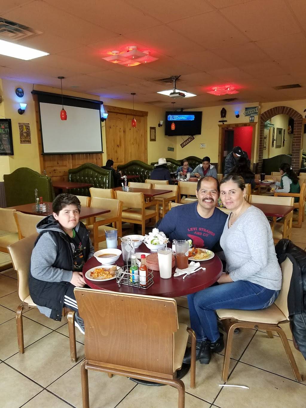 Los Coyotes Restaurant | restaurant | 4090 W 5415 S, Kearns, UT 84118, USA | 8019684455 OR +1 801-968-4455