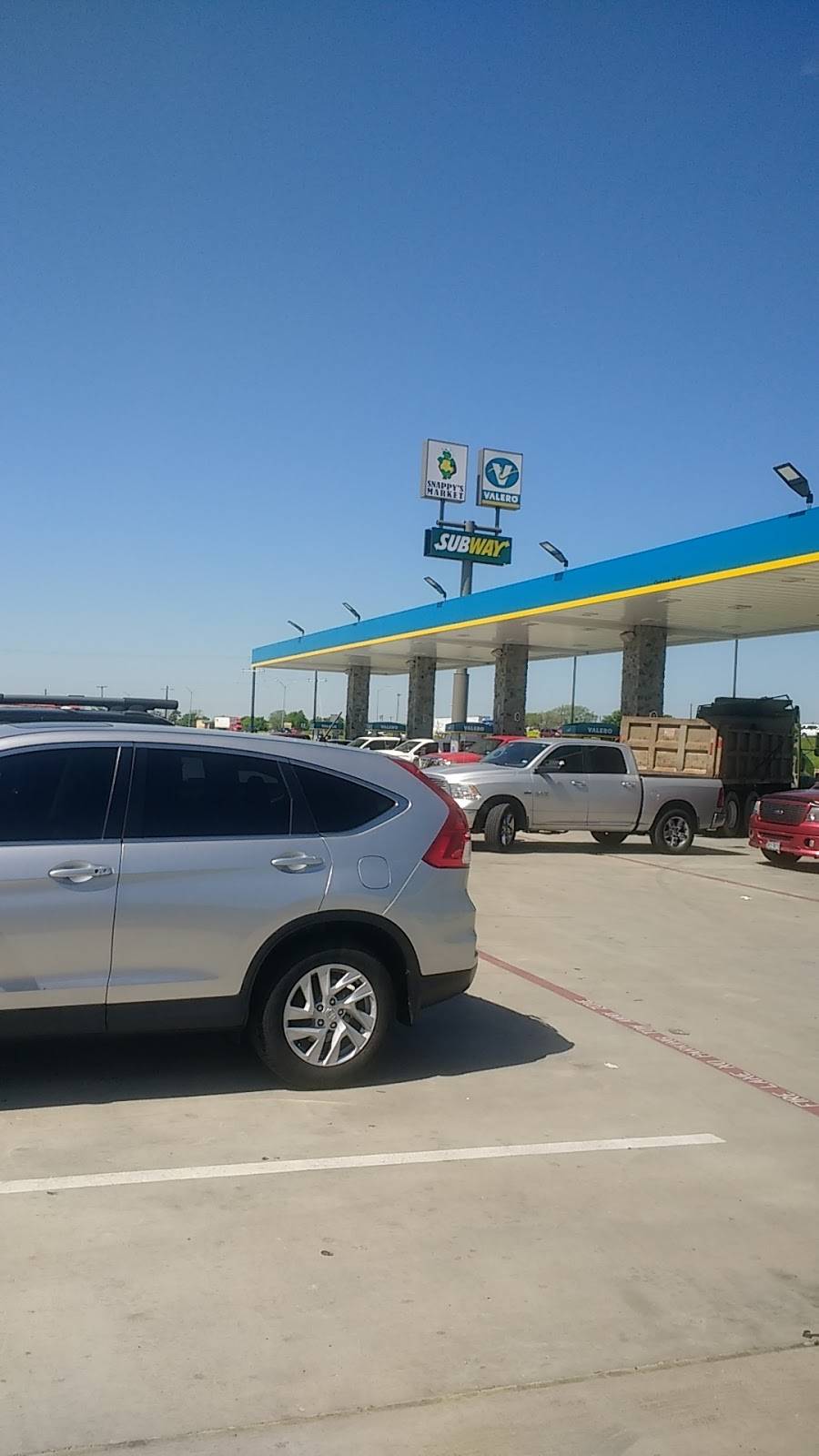 Subway | restaurant | 2006 Alleyton Rd S, Columbus, TX 78934, USA | 8326452090 OR +1 832-645-2090