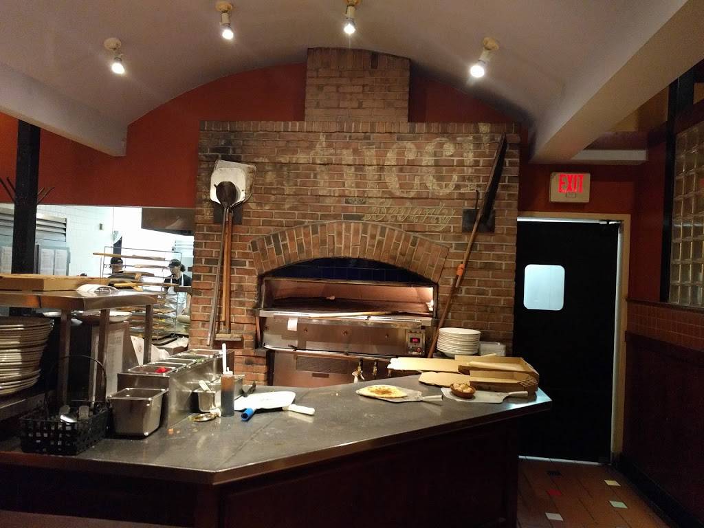 Bertuccis Italian Restaurant | restaurant | 27 Enon St, Beverly, MA 01915, USA | 9789276866 OR +1 978-927-6866