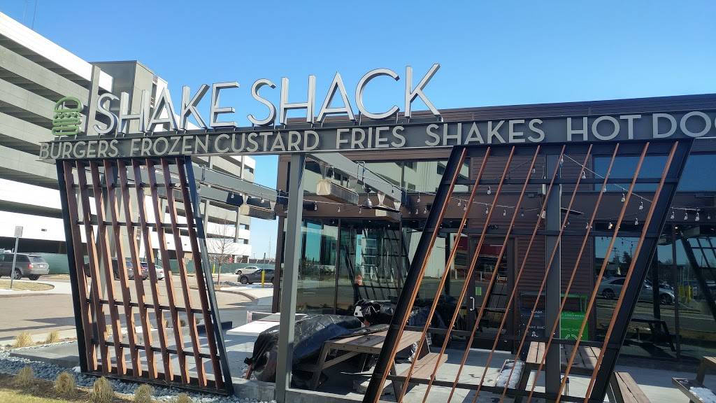 Shake Shack | restaurant | 850 W Big Beaver Rd, Troy, MI 48084, USA | 2488171529 OR +1 248-817-1529
