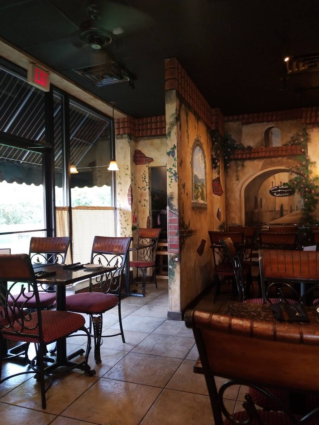 Mamma Larosa Pizza And Restaurant | restaurant | 600 Portion Rd, Ronkonkoma, NY 11779, USA | 6319819090 OR +1 631-981-9090