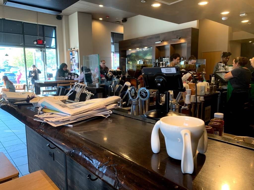 Starbucks | cafe | 515 Village Center Dr, Burr Ridge, IL 60527, USA | 6308874695 OR +1 630-887-4695