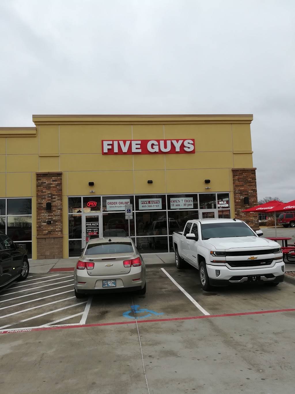 Five Guys | meal takeaway | 2401 12th Ave NW, Ardmore, OK 73401, USA | 4053005703 OR +1 405-300-5703