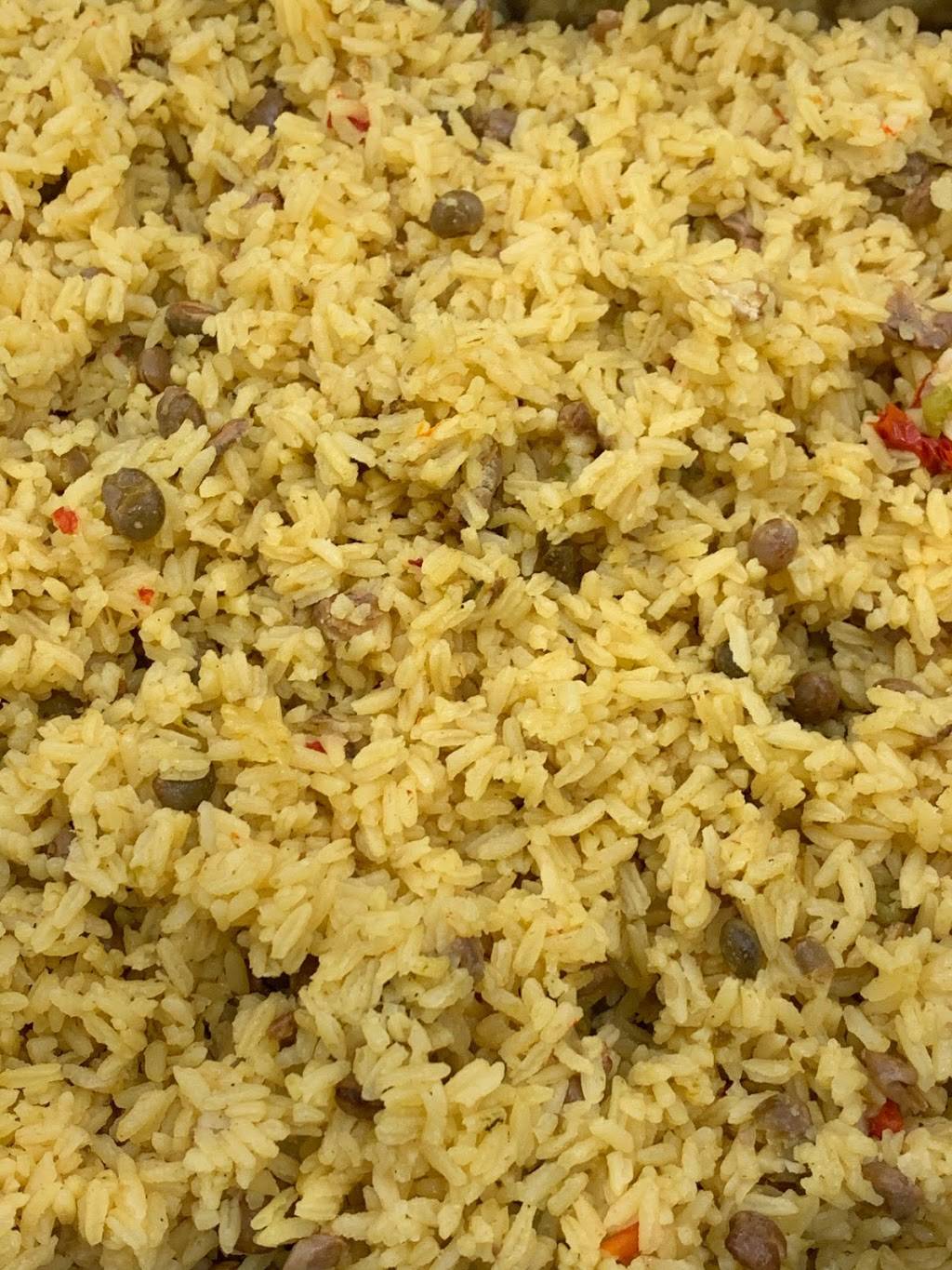 La Parada Dominican Kitchen | restaurant | 3094 Washington St, Boston, MA 02119, USA | 6179427599 OR +1 617-942-7599