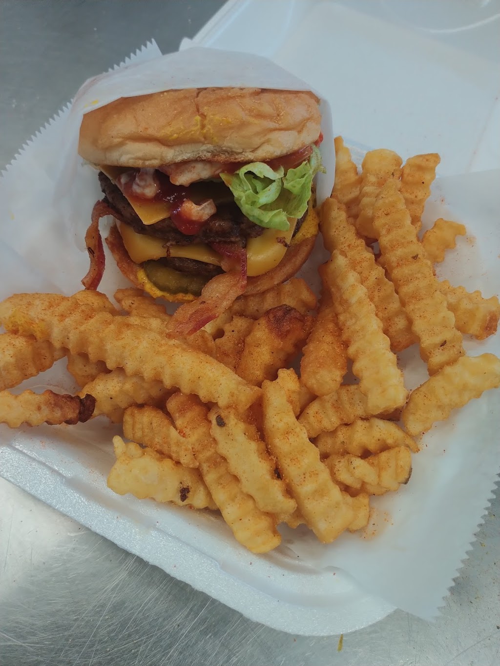 Pattys Hotdogs | restaurant | 1500 31st St SW, Birmingham, AL 35221, USA | 2057775237 OR +1 205-777-5237