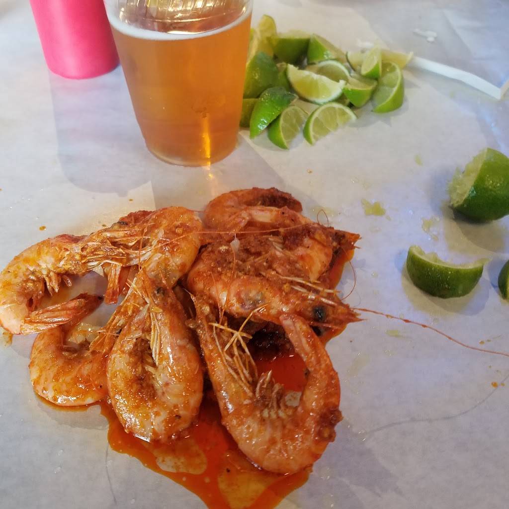 Crab Bucket | restaurant | 1260 N Main St, Salinas, CA 93906, USA | 8314430111 OR +1 831-443-0111