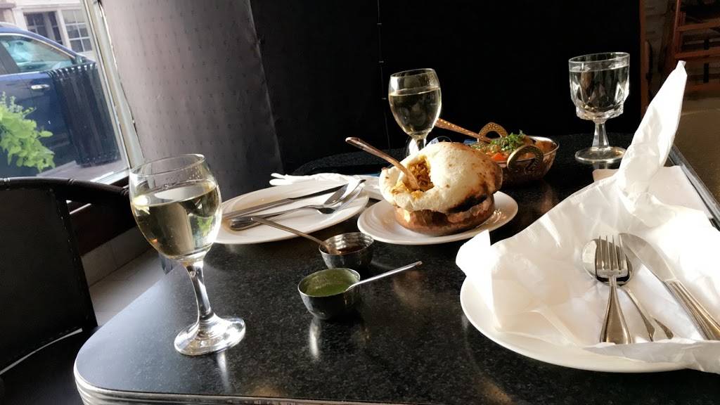 Indian Curry Express & Bar: Fine Dine In Cuisine, Best Momos | restaurant | 47 Queen St W, Brampton, ON L6Y 1L9, Canada | 9054504300 OR +1 905-450-4300