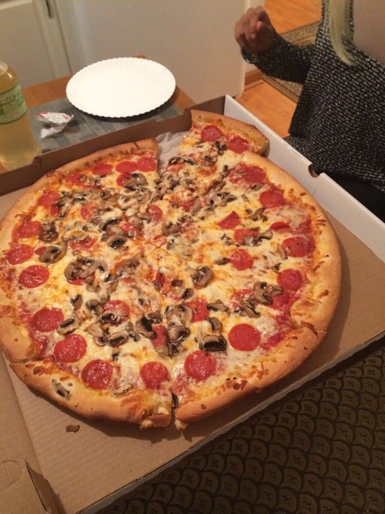 Big Daddy Pizza | restaurant | 1916 Welsh Rd #14, Philadelphia, PA 19115, USA | 2156731009 OR +1 215-673-1009