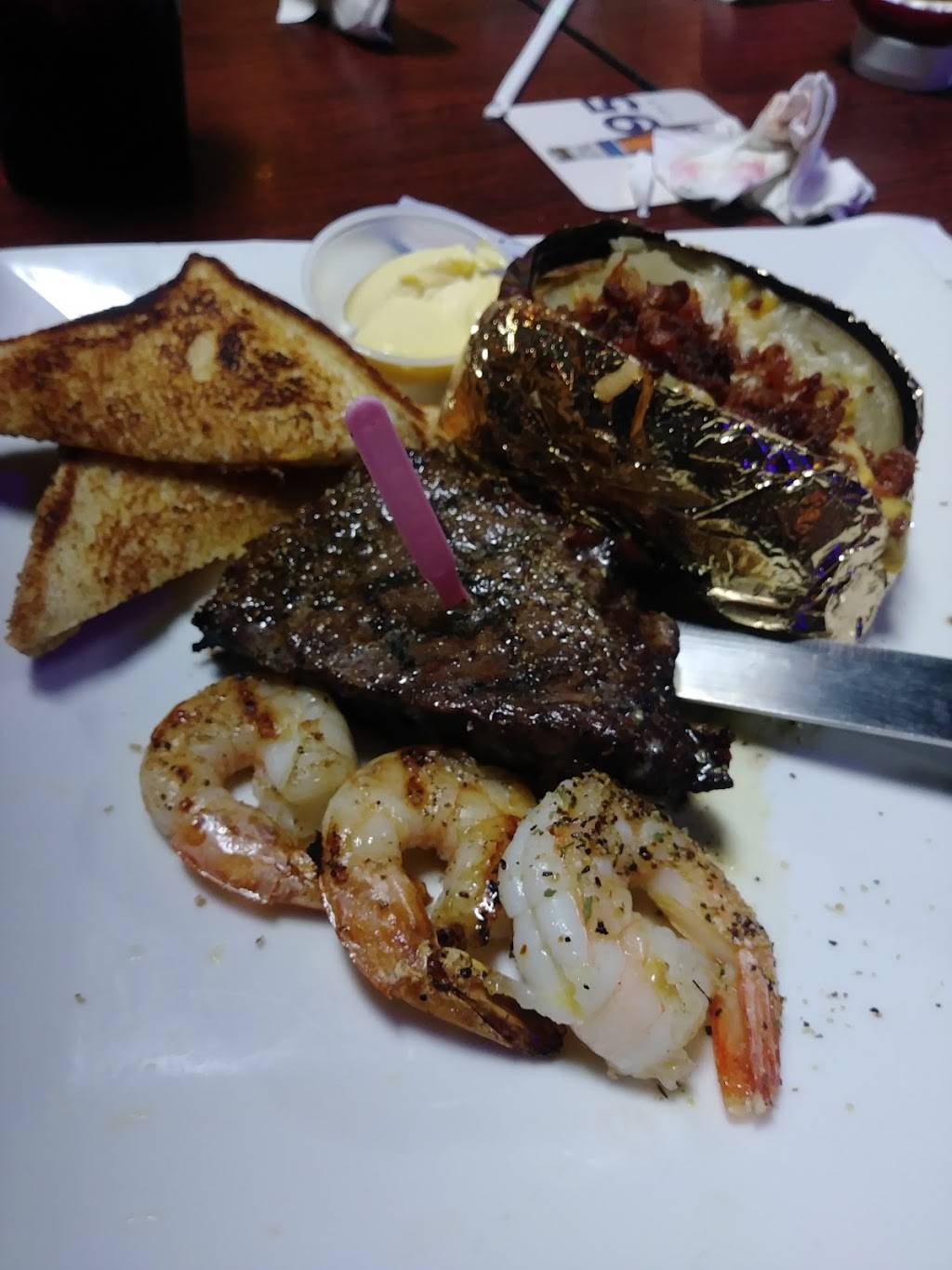 Oscars smokehouse and Grill | restaurant | 250 Wrcc Ln, Batesville, AR 72501, USA | 8702519932 OR +1 870-251-9932