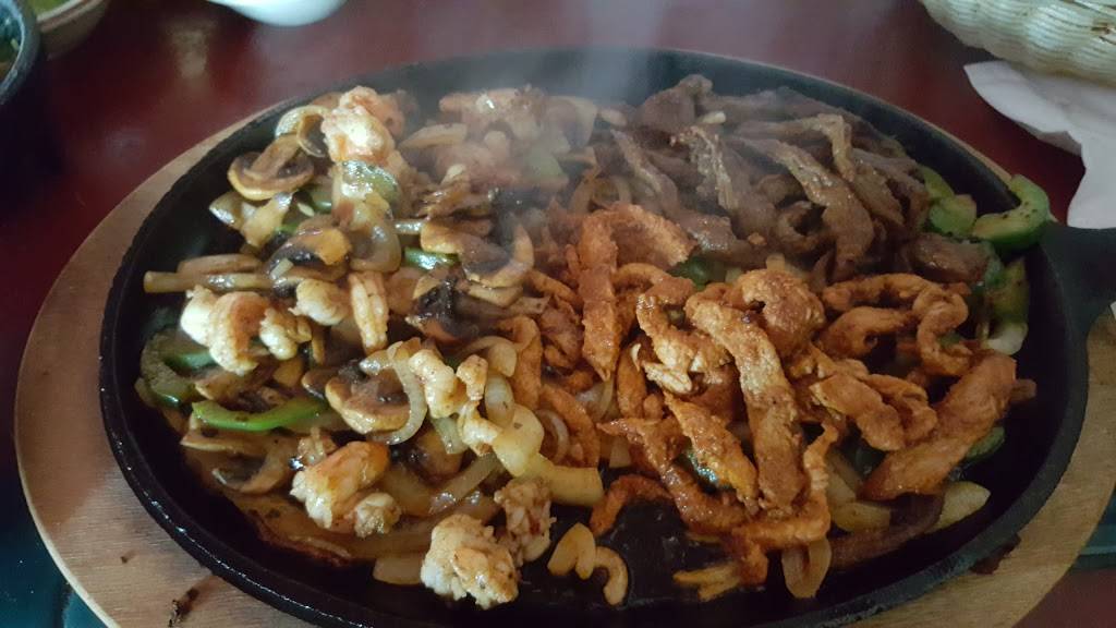 Jalisco Restaurant | meal takeaway | 8517 14th Ave S, Seattle, WA 98108, USA | 2067671943 OR +1 206-767-1943