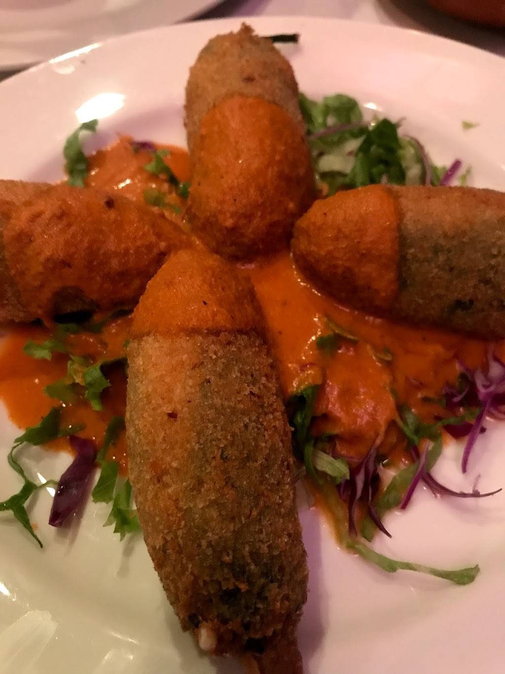 Que Rico Mexican Restaurant | restaurant | 2814 N Southport Ave, Chicago, IL 60657, USA | 7739757436 OR +1 773-975-7436