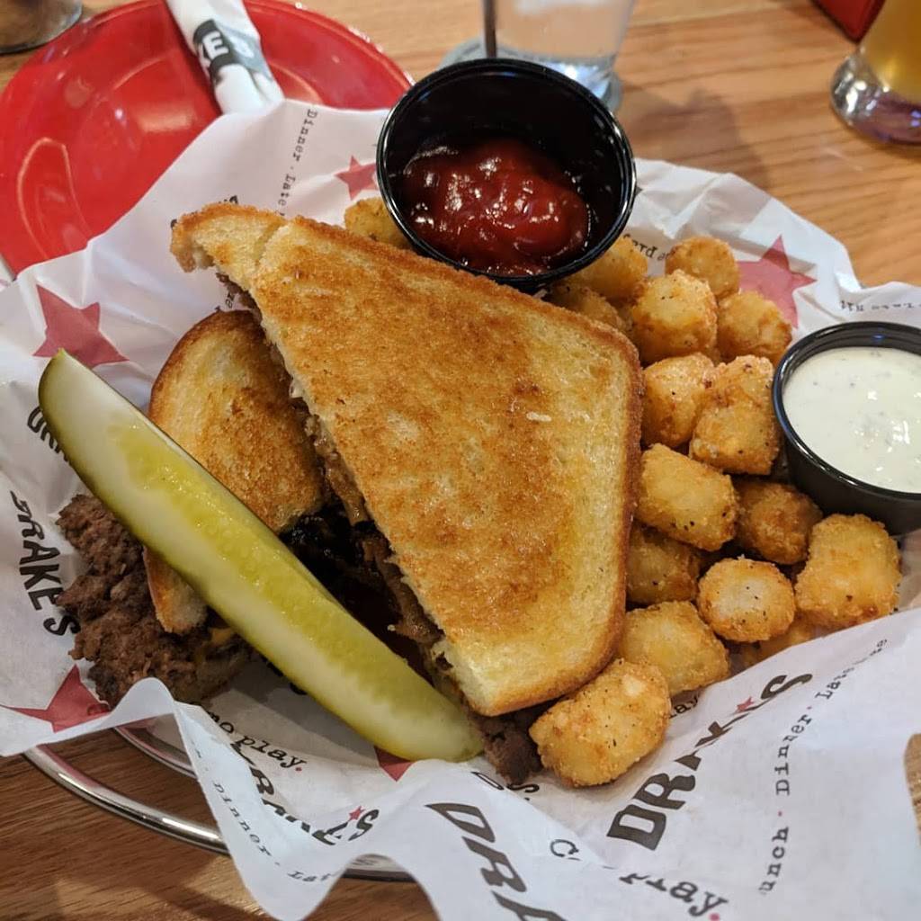 Drakes Chattanooga | restaurant | 7338 Mc Cutcheon Rd, Chattanooga, TN 37421, USA | 4237025722 OR +1 423-702-5722