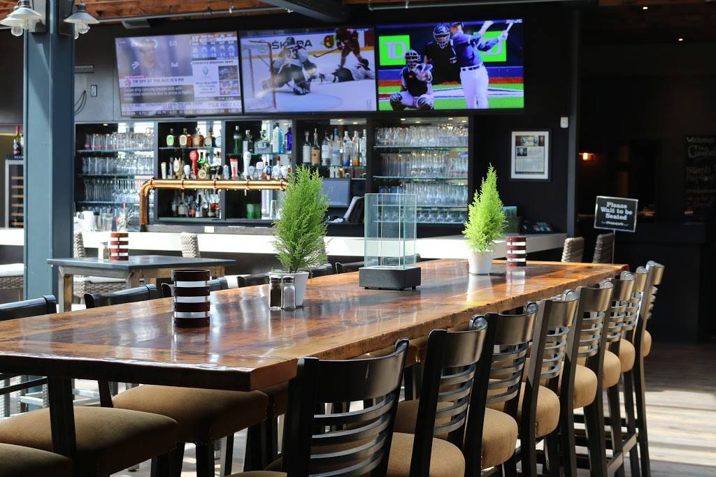 The Crooked Cue | restaurant | 3056 Bloor St W, Etobicoke, ON M8X 1C4, Canada | 4162367736 OR +1 416-236-7736