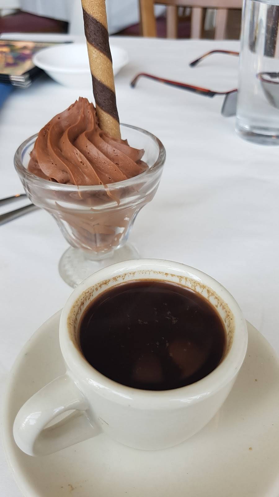 Christos | restaurant | 2632 Nicollet Ave, Minneapolis, MN 55408, USA | 6128712111 OR +1 612-871-2111