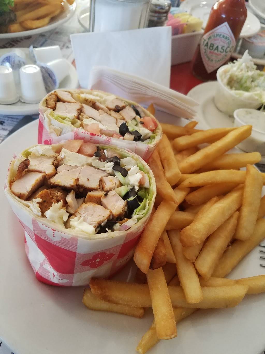 The Red Hook Diner | restaurant | 7329 S Broadway, Red Hook, NY 12571, USA | 8457585000 OR +1 845-758-5000