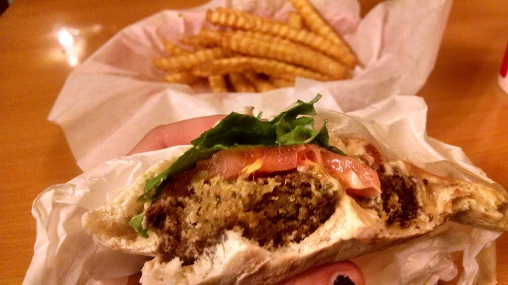 Ds Diner | restaurant | 7260 Healdsburg Ave, Sebastopol, CA 95472, USA | 7078298080 OR +1 707-829-8080