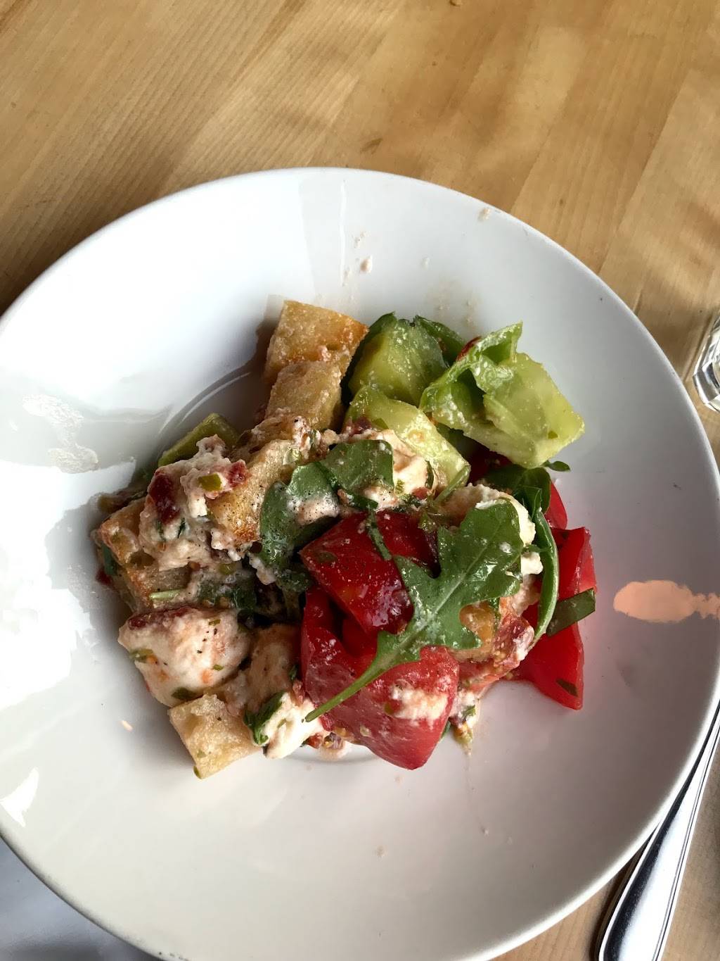 Gus | restaurant | 38 Rue Beaubien E, Montréal, QC H2S 1P8, Canada | 5147222175 OR +1 514-722-2175