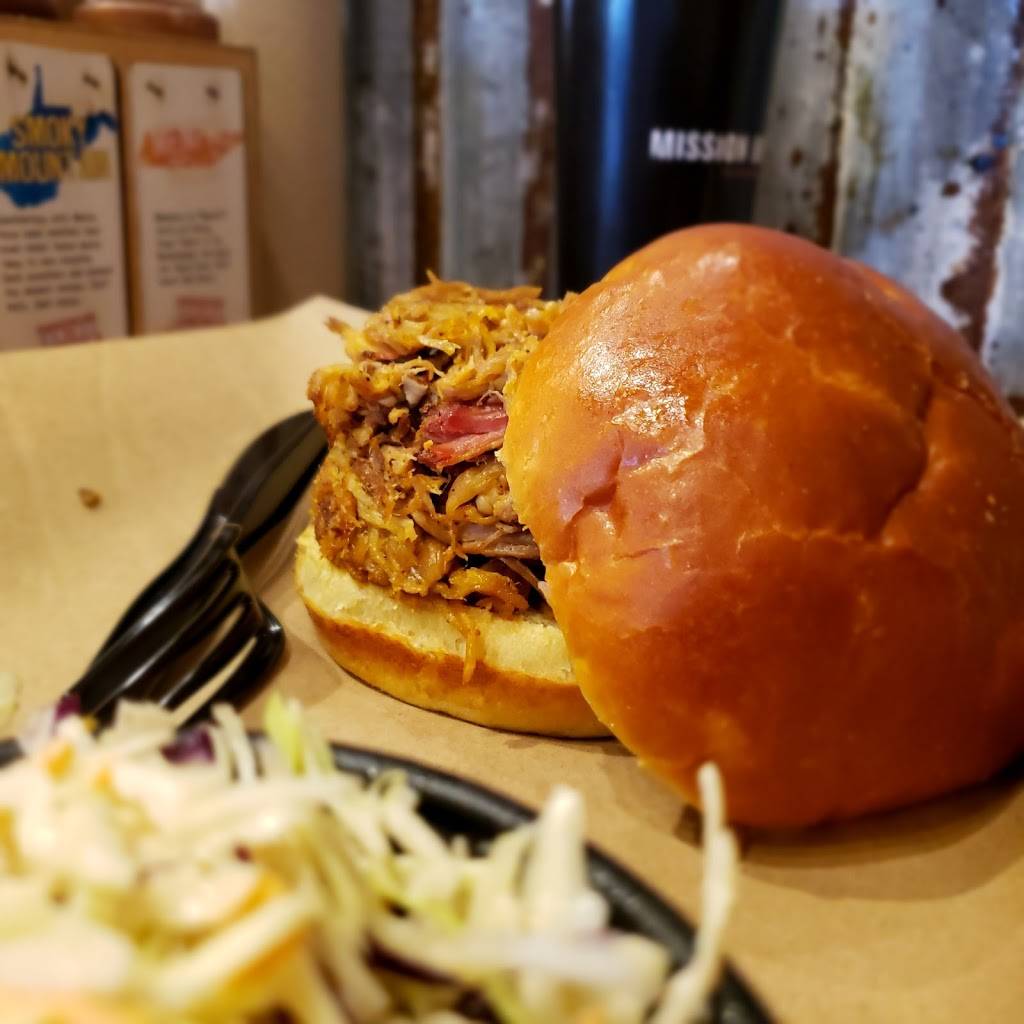 MISSION BBQ | restaurant | 785 Queen St, Southington, CT 06489, USA | 8608370497 OR +1 860-837-0497