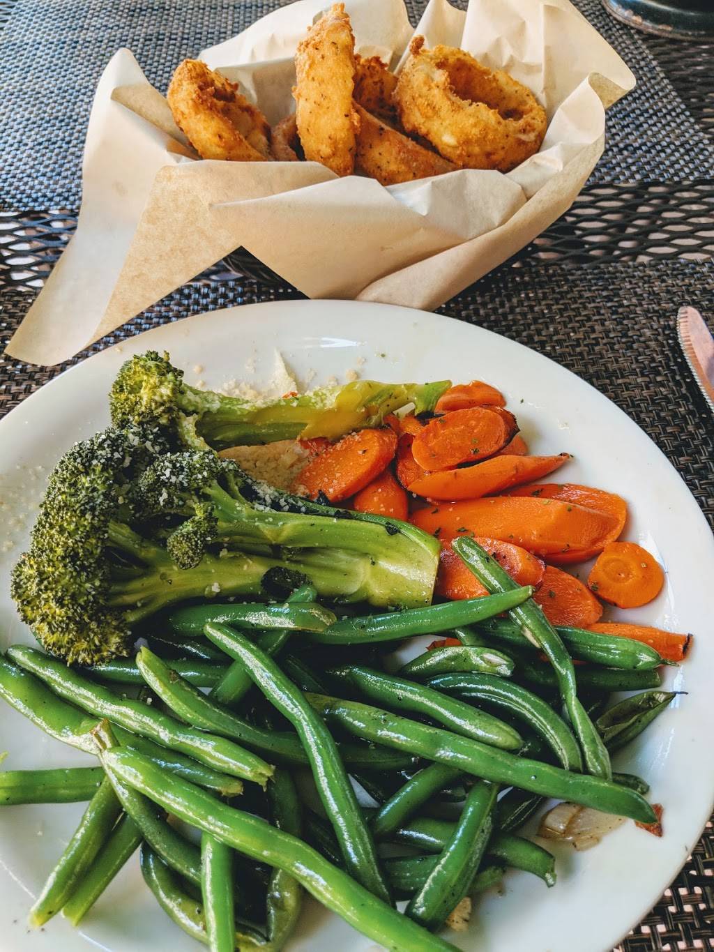 Teds Montana Grill | restaurant | 1615 Cumberland Mall, Atlanta, GA 30339, USA | 7708630041 OR +1 770-863-0041