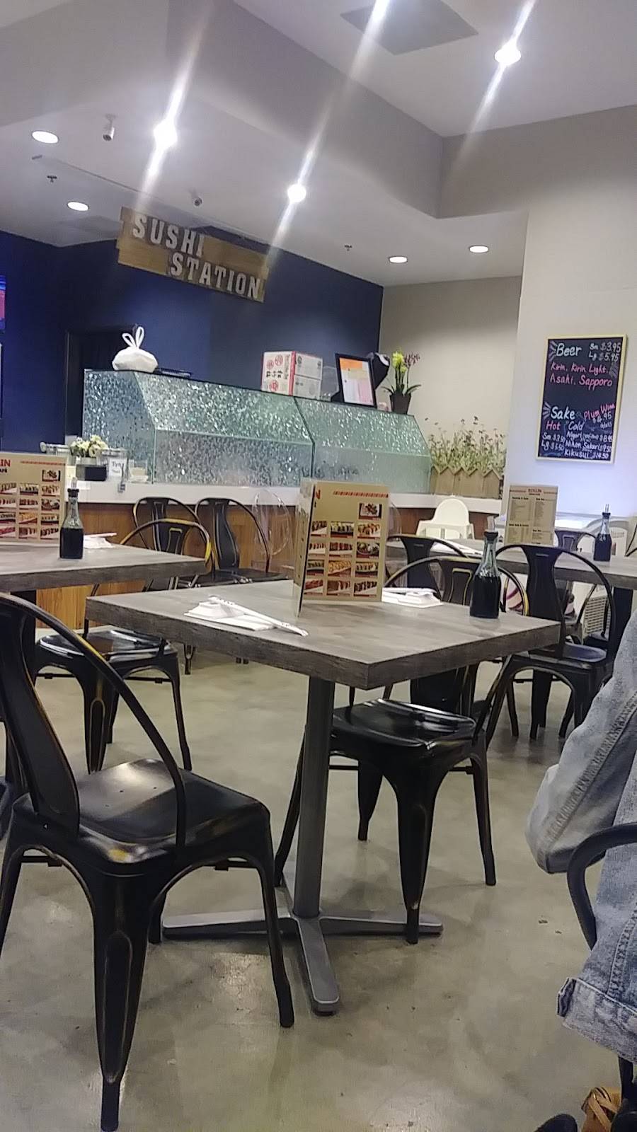 Rollin Sushi Café | restaurant | 140 W Center Street Promenade, Anaheim, CA 92805, USA | 6572309060 OR +1 657-230-9060