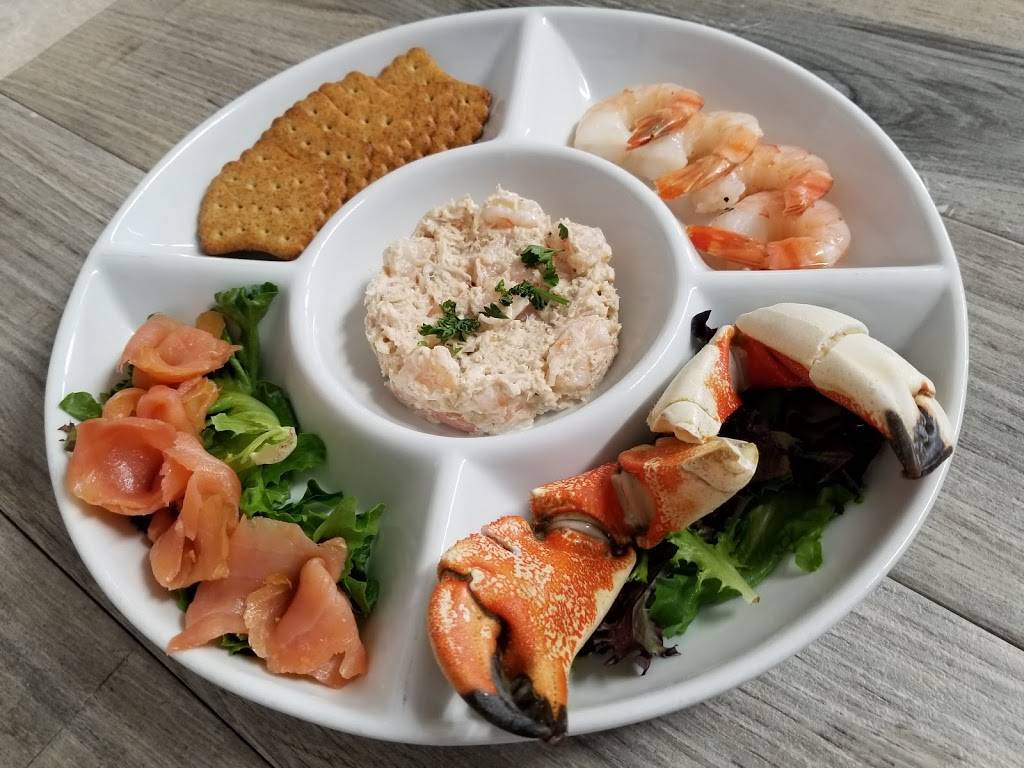 Naked Turtle | restaurant | 1 Dock St, Plattsburgh, NY 12901, USA | 5185666200 OR +1 518-566-6200