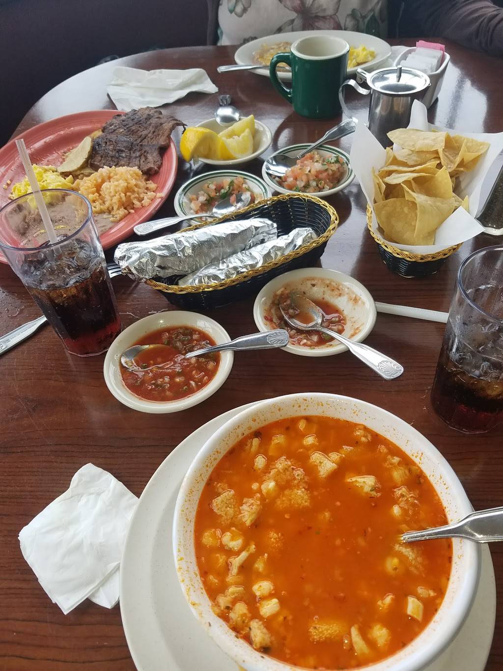 Casa Luz | restaurant | 2975 E Florence Ave, Huntington Park, CA 90255, USA | 3235821952 OR +1 323-582-1952