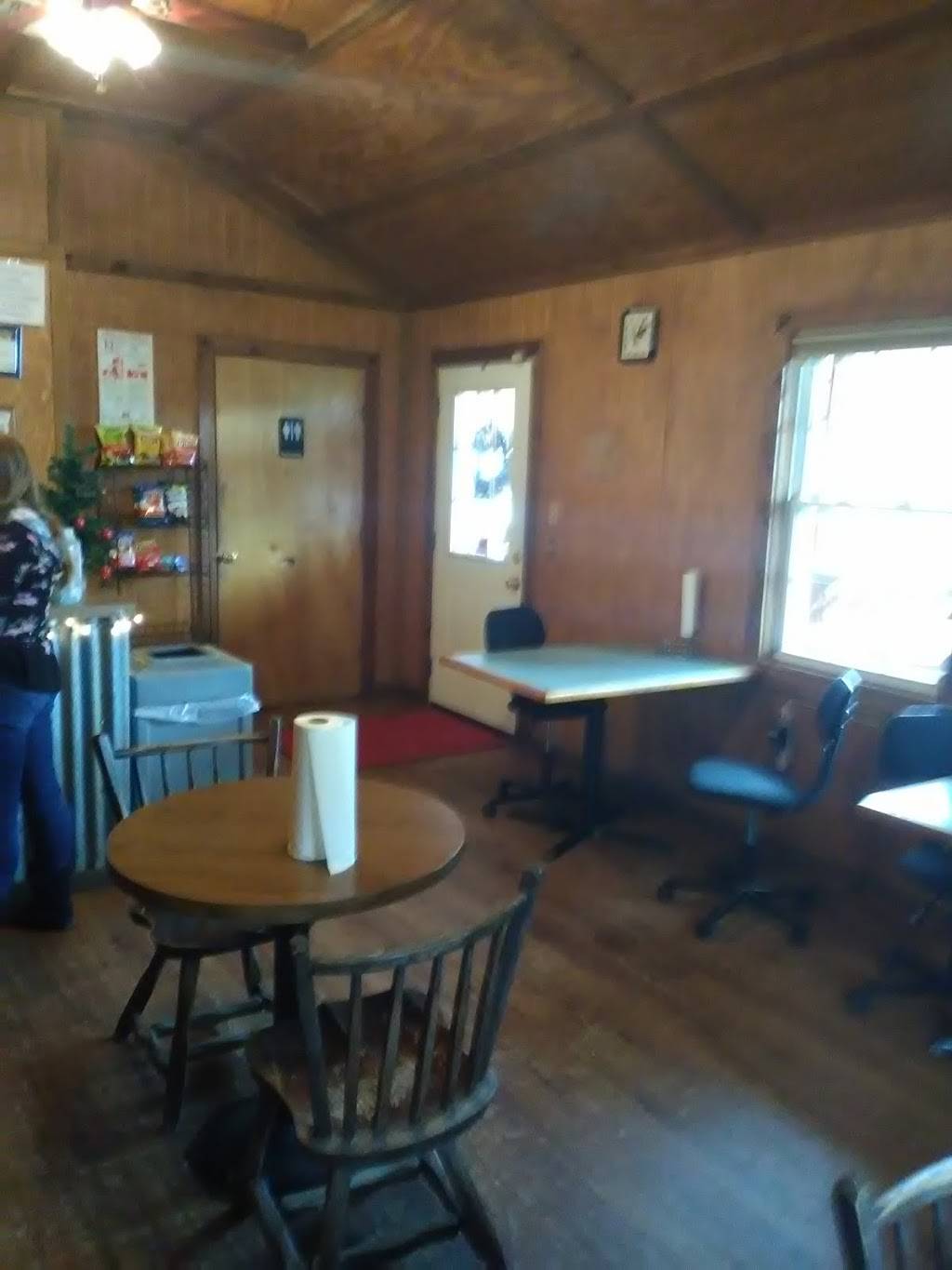 Crestwood One Stop Grill | restaurant | 8945 FM729, Avinger, TX 75630, USA | 9037552035 OR +1 903-755-2035