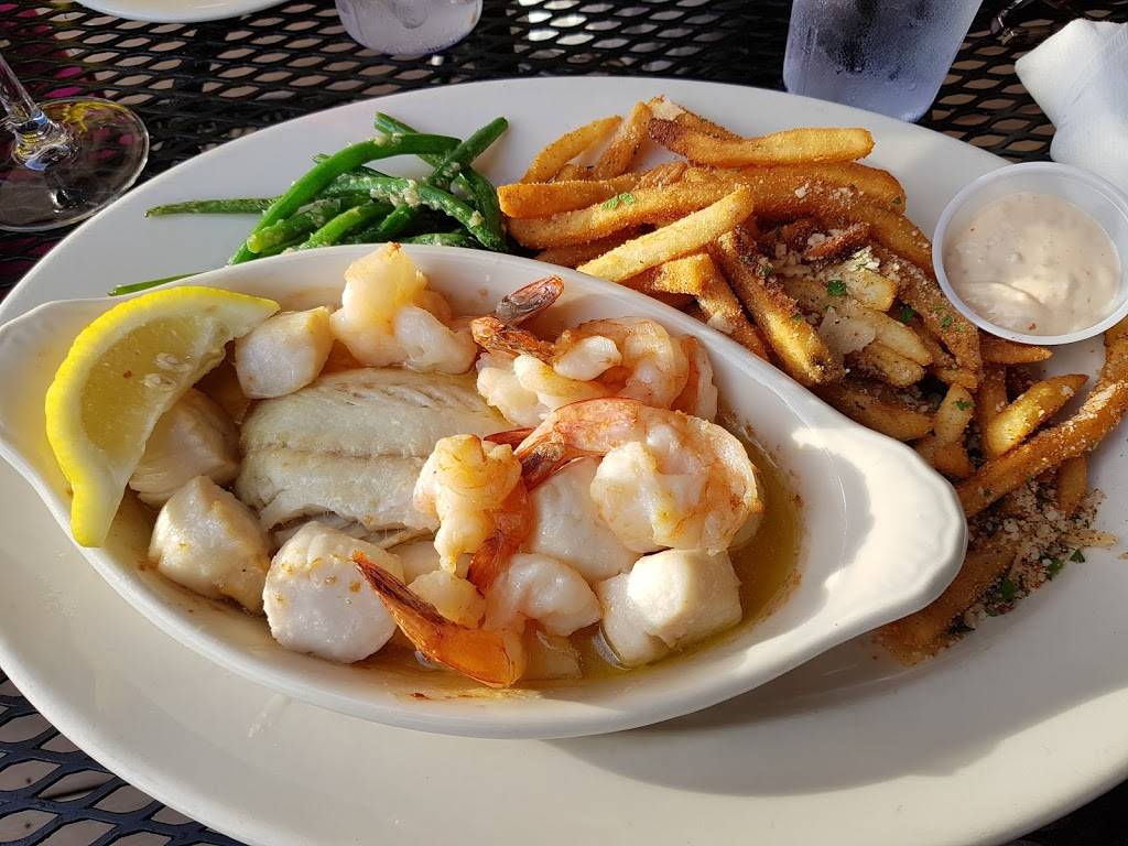 Nancys Restaurant | restaurant | 29 Lake Ave, Oak Bluffs, MA 02557, USA | 5086930006 OR +1 508-693-0006