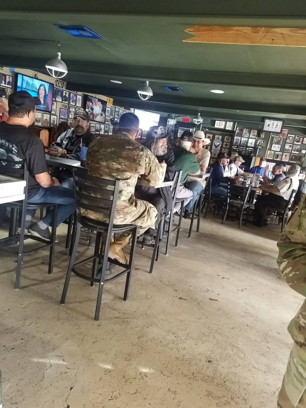 Drop Zone Cafe & bar | restaurant | 1804 E Carson, San Antonio, TX 78208, USA | 2103147590 OR +1 210-314-7590