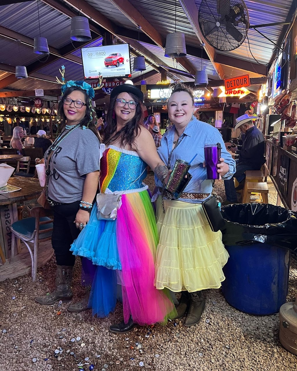 The Dugout Bar & Grill | restaurant | 4400 Texas 237, Round Top, TX 78954, USA | 9792495599 OR +1 979-249-5599