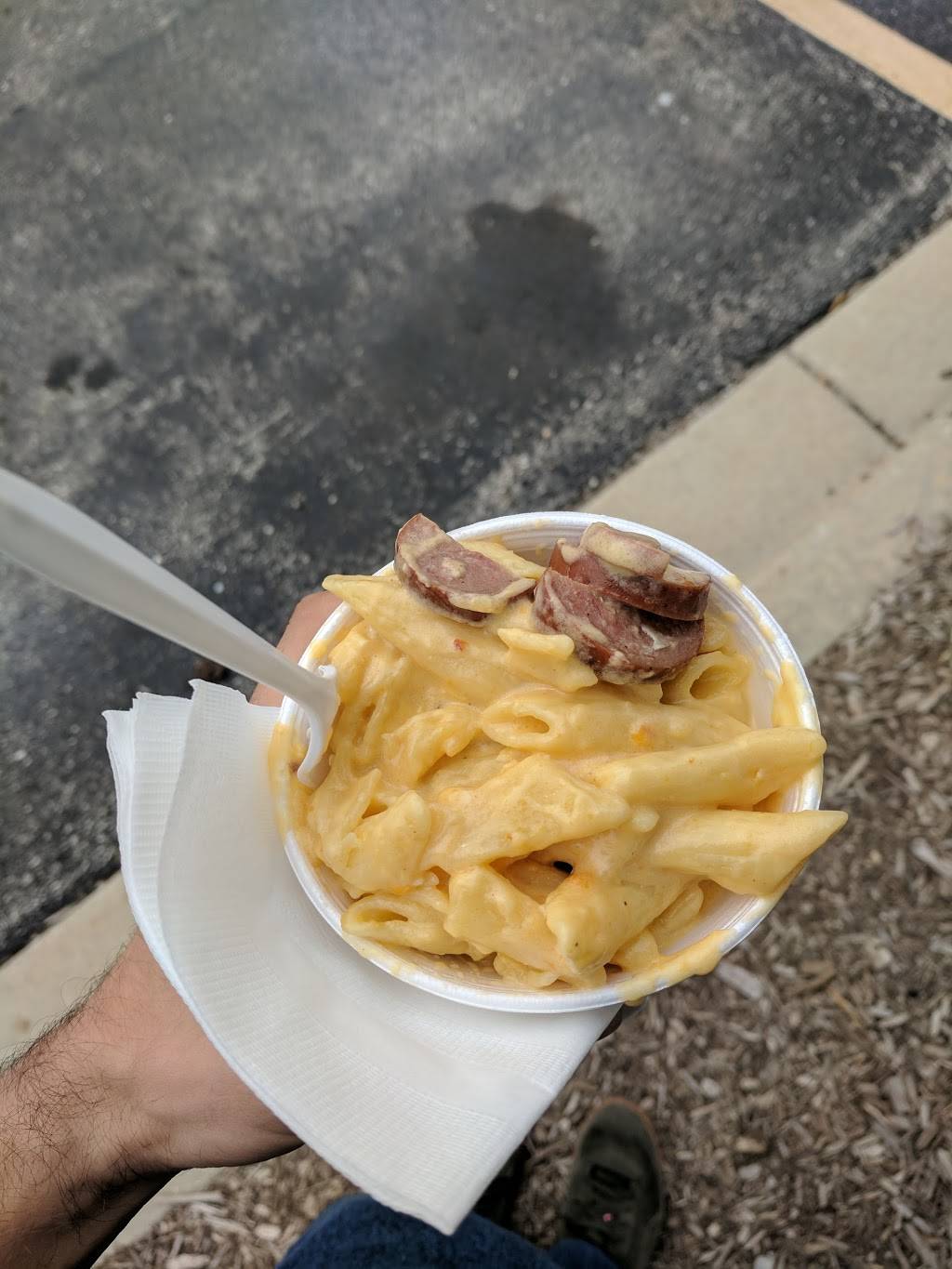 Gouda Girls | restaurant | 1125 N 9th St, Milwaukee, WI 53233, USA | 4145859191 OR +1 414-585-9191