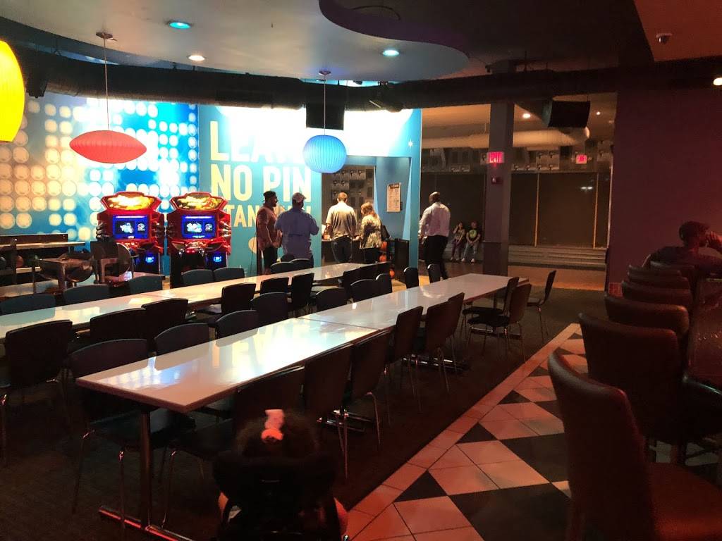 Dave & Busters | restaurant | 7620 Katy Fwy #100, Houston, TX 77024, USA | 7132630303 OR +1 713-263-0303