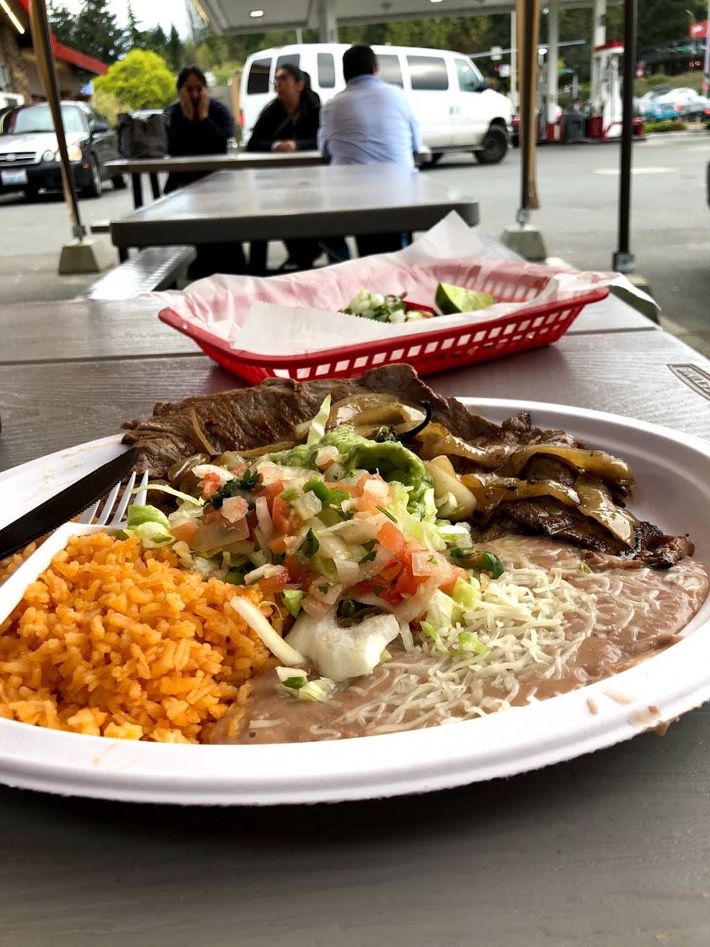 El Burrito Mojado | restaurant | 12412 116th Ave NE, Kirkland, WA 98034, USA | 4252508170 OR +1 425-250-8170