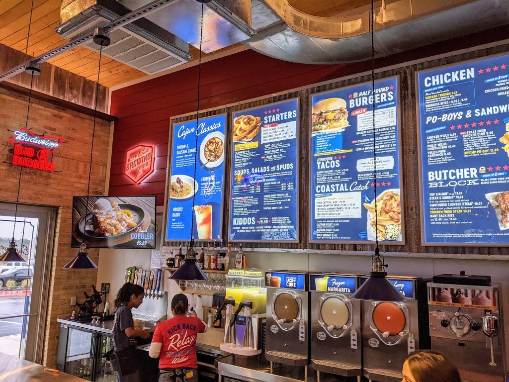 Willies Grill & Icehouse | restaurant | 1301 S IH 35 Frontage Rd, Georgetown, TX 78626, USA | 5127131313 OR +1 512-713-1313