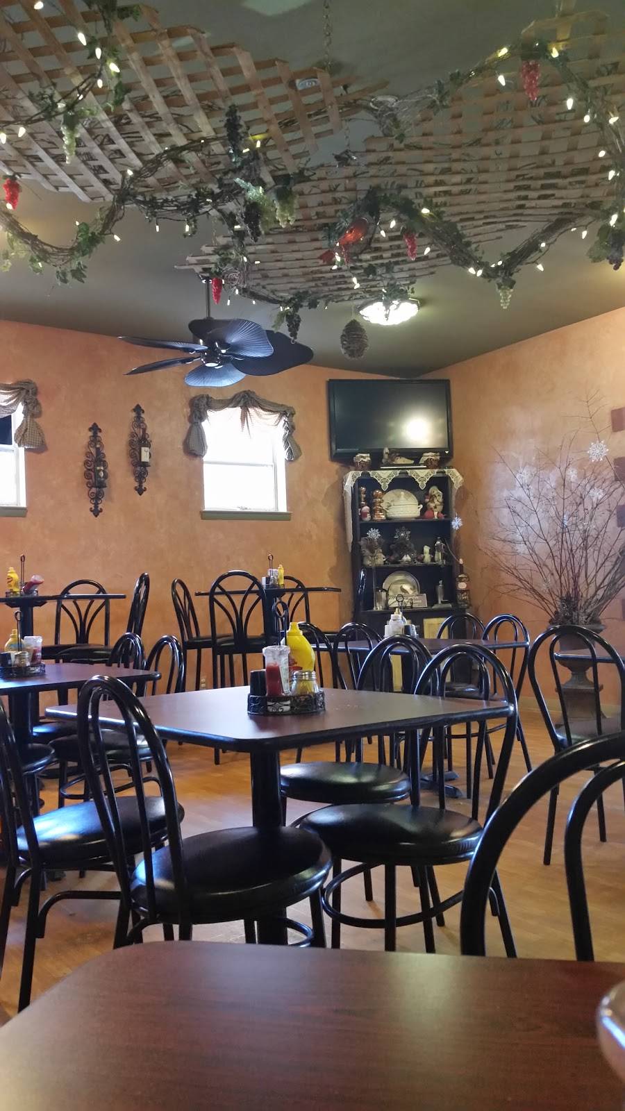 J Rs Pizzeria | restaurant | 24 Village Center Dr, Reading, PA 19607, USA | 6107754440 OR +1 610-775-4440