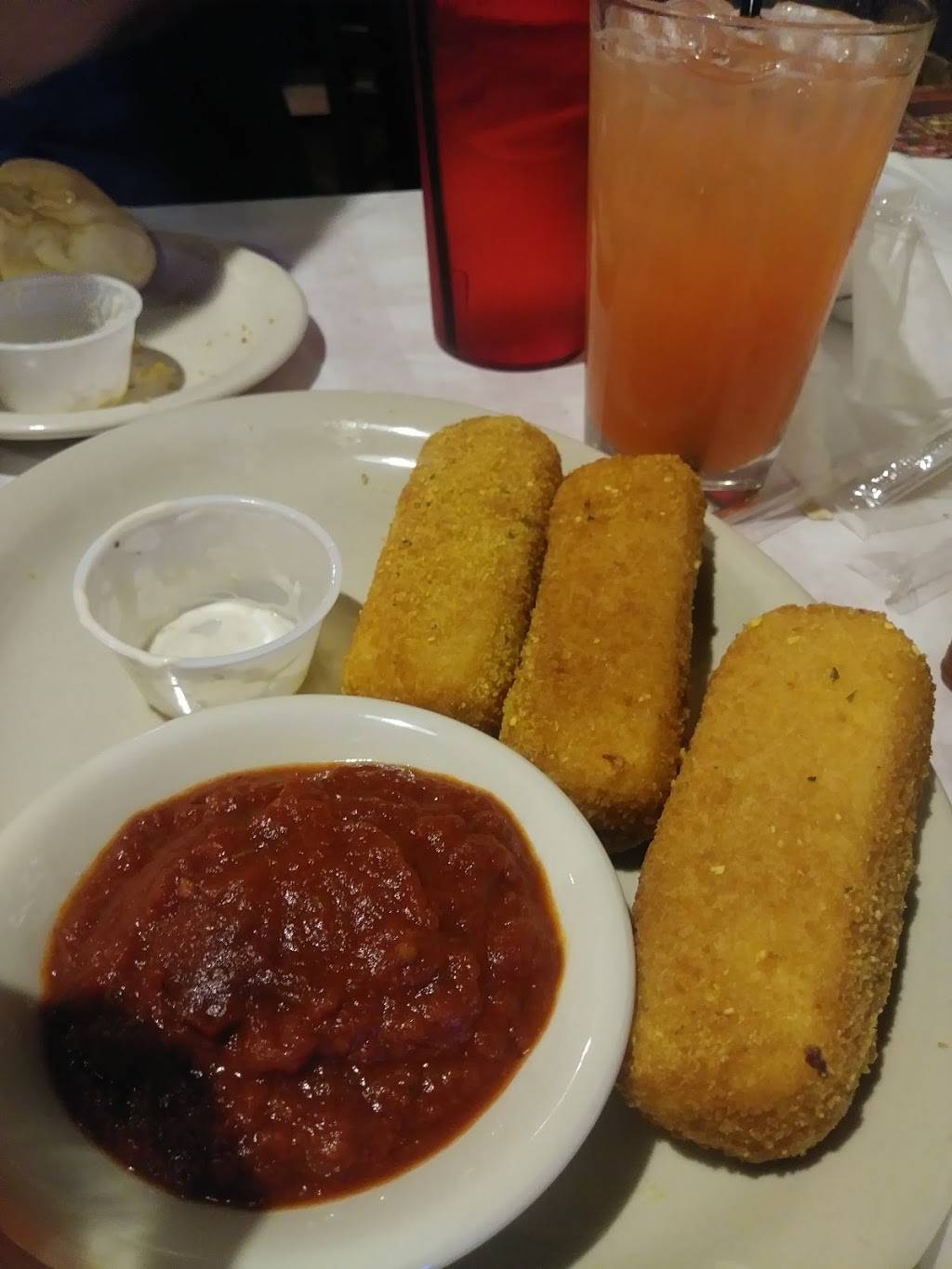 Codys Original Roadhouse Port Charlotte | restaurant | 1441 Tamiami Trail #101, Port Charlotte, FL 33948, USA | 9416292639 OR +1 941-629-2639