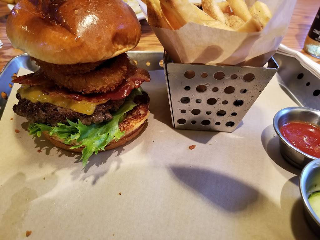 Chilis Grill & Bar | restaurant | 4500 Hardy St, Hattiesburg, MS 39402, USA | 6012961131 OR +1 601-296-1131